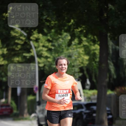 15.06.2025 - REWE Women's Run Jannik Wohlers http://msf.ph/oto/7942187 15.06.2025 08:46:39 Laufen 10849 meine-sportfotos.de