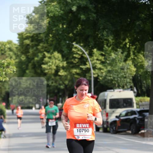 15.06.2025 - REWE Women's Run Jannik Wohlers http://msf.ph/oto/7942197 15.06.2025 09:59:58 Laufen 10790 meine-sportfotos.de