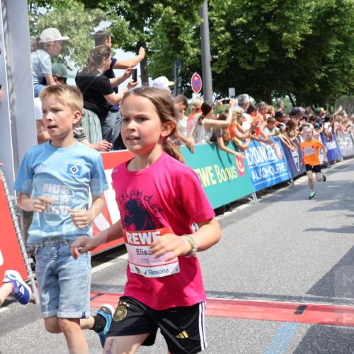15.06.2025 - REWE Women's Run Strokosch-Dieckow http://msf.ph/oto/7942202 15.06.2025 11:34:40 Ziel 146, 150, 167, 169, 172, 173, 176, 178, 179, 189, 221, 274, 293, 314 meine-sportfotos.de