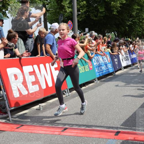 15.06.2025 - REWE Women's Run Strokosch-Dieckow http://msf.ph/oto/7942243 15.06.2025 11:34:43 Ziel 106, 150, 153, 167, 169, 172, 173, 176, 179, 189, 221, 256, 274, 293 meine-sportfotos.de