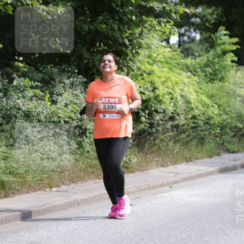 15.06.2025 - REWE Women's Run Jannik Wohlers http://msf.ph/oto/7942249 15.06.2025 10:15:51 Laufen 5399 meine-sportfotos.de