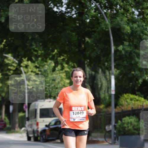 15.06.2025 - REWE Women's Run Jannik Wohlers http://msf.ph/oto/7942254 15.06.2025 08:46:39 Laufen 10849 meine-sportfotos.de