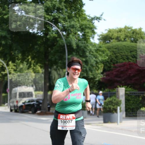 15.06.2025 - REWE Women's Run Jannik Wohlers http://msf.ph/oto/7942270 15.06.2025 10:00:07 Laufen 10007 meine-sportfotos.de