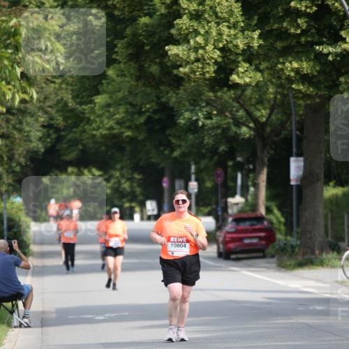 15.06.2025 - REWE Women's Run Jannik Wohlers http://msf.ph/oto/7942412 15.06.2025 10:00:21 Laufen 10804 meine-sportfotos.de