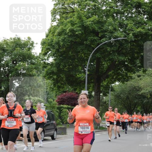 15.06.2025 - REWE Women's Run Jannik Wohlers http://msf.ph/oto/7942418 15.06.2025 08:28:38 Laufen 10806, 10713, 10351, 10316 meine-sportfotos.de