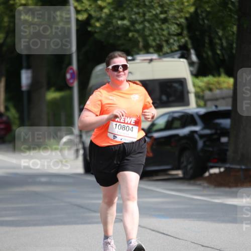 15.06.2025 - REWE Women's Run Jannik Wohlers http://msf.ph/oto/7942422 15.06.2025 10:00:27 Laufen 10804 meine-sportfotos.de