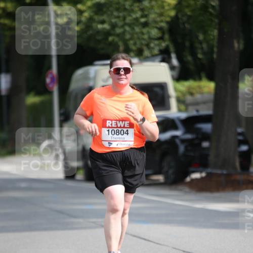 15.06.2025 - REWE Women's Run Jannik Wohlers http://msf.ph/oto/7942437 15.06.2025 10:00:27 Laufen 10804 meine-sportfotos.de