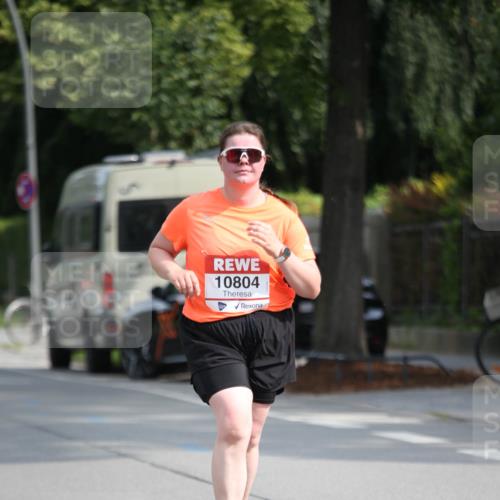 15.06.2025 - REWE Women's Run Jannik Wohlers http://msf.ph/oto/7942441 15.06.2025 10:00:28 Laufen 10804 meine-sportfotos.de