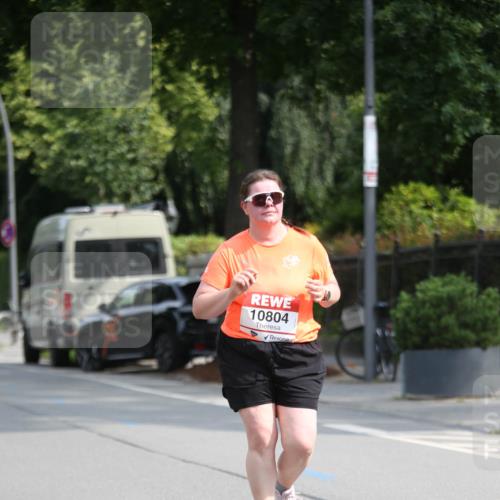 15.06.2025 - REWE Women's Run Jannik Wohlers http://msf.ph/oto/7942464 15.06.2025 10:00:29 Laufen 10804 meine-sportfotos.de