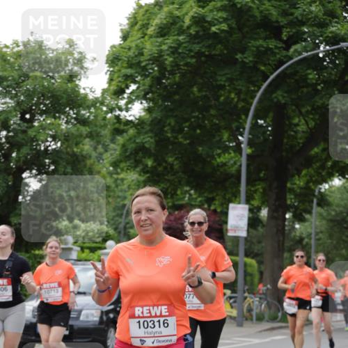 15.06.2025 - REWE Women's Run Jannik Wohlers http://msf.ph/oto/7942472 15.06.2025 08:28:39 Laufen 806, 10713, 10316, 077 meine-sportfotos.de