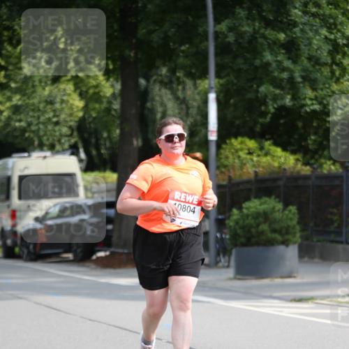 15.06.2025 - REWE Women's Run Jannik Wohlers http://msf.ph/oto/7942473 15.06.2025 10:00:29 Laufen 0804 meine-sportfotos.de