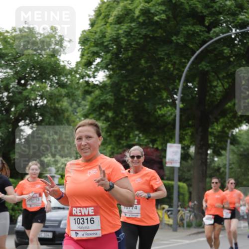 15.06.2025 - REWE Women's Run Jannik Wohlers http://msf.ph/oto/7942487 15.06.2025 08:28:39 Laufen 0713, 10316, 10774 meine-sportfotos.de