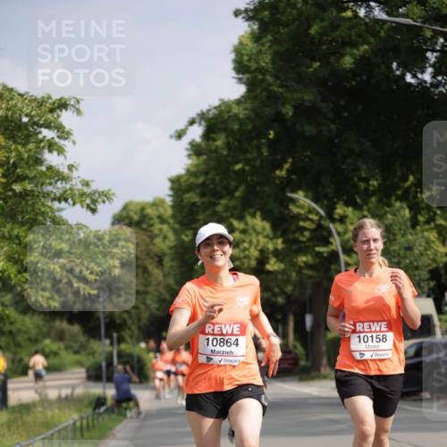 15.06.2025 - REWE Women's Run Jannik Wohlers http://msf.ph/oto/7942563 15.06.2025 08:46:46 Laufen 10864, 10158 meine-sportfotos.de