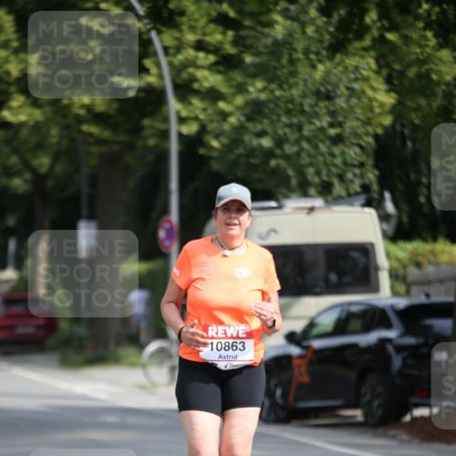 15.06.2025 - REWE Women's Run Jannik Wohlers http://msf.ph/oto/7942566 15.06.2025 10:00:42 Laufen 10863 meine-sportfotos.de