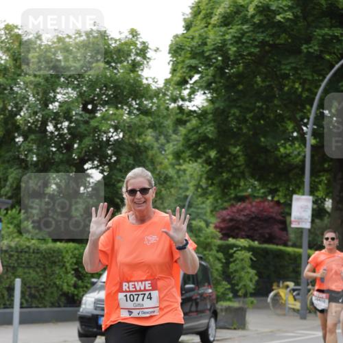15.06.2025 - REWE Women's Run Jannik Wohlers http://msf.ph/oto/7942567 15.06.2025 08:28:40 Laufen 10774, 0418 meine-sportfotos.de