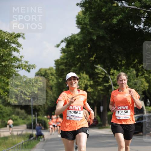 15.06.2025 - REWE Women's Run Jannik Wohlers http://msf.ph/oto/7942569 15.06.2025 08:46:46 Laufen 10864, 10158 meine-sportfotos.de