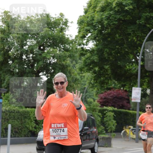 15.06.2025 - REWE Women's Run Jannik Wohlers http://msf.ph/oto/7942573 15.06.2025 08:28:40 Laufen 10774, 0418 meine-sportfotos.de