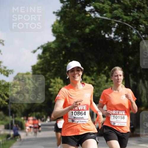 15.06.2025 - REWE Women's Run Jannik Wohlers http://msf.ph/oto/7942618 15.06.2025 08:46:47 Laufen 10864, 10158 meine-sportfotos.de