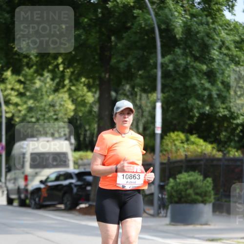 15.06.2025 - REWE Women's Run Jannik Wohlers http://msf.ph/oto/7942620 15.06.2025 10:00:45 Laufen 10863 meine-sportfotos.de