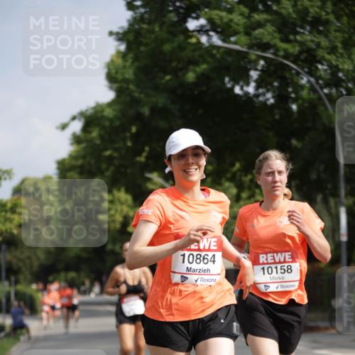 15.06.2025 - REWE Women's Run Jannik Wohlers http://msf.ph/oto/7942624 15.06.2025 08:46:47 Laufen 10864, 10158 meine-sportfotos.de