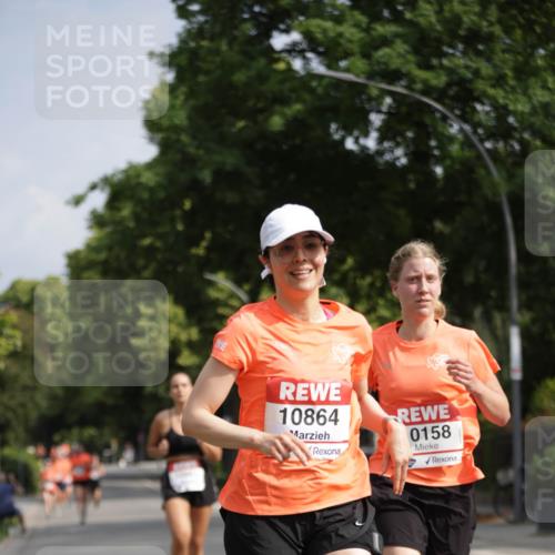 15.06.2025 - REWE Women's Run Jannik Wohlers http://msf.ph/oto/7942631 15.06.2025 08:46:47 Laufen 10864, 0158 meine-sportfotos.de