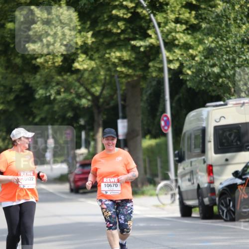 15.06.2025 - REWE Women's Run Jannik Wohlers http://msf.ph/oto/7942635 15.06.2025 10:00:49 Laufen 0122, 10670 meine-sportfotos.de