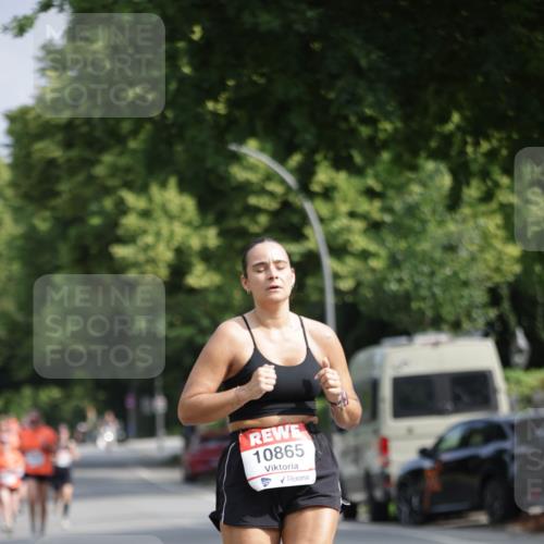 15.06.2025 - REWE Women's Run Jannik Wohlers http://msf.ph/oto/7942646 15.06.2025 08:46:49 Laufen 10865 meine-sportfotos.de