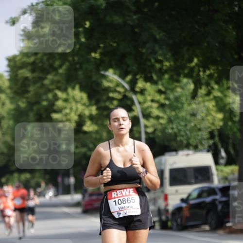 15.06.2025 - REWE Women's Run Jannik Wohlers http://msf.ph/oto/7942656 15.06.2025 08:46:49 Laufen 10865 meine-sportfotos.de