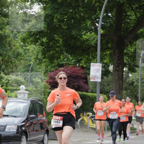 15.06.2025 - REWE Women's Run Jannik Wohlers http://msf.ph/oto/7942690 15.06.2025 08:28:43 Laufen 10682, 10415 meine-sportfotos.de