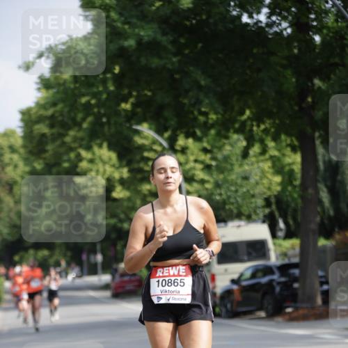 15.06.2025 - REWE Women's Run Jannik Wohlers http://msf.ph/oto/7942695 15.06.2025 08:46:49 Laufen 10865 meine-sportfotos.de