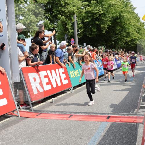 15.06.2025 - REWE Women's Run Strokosch-Dieckow http://msf.ph/oto/7942711 15.06.2025 11:35:09 Ziel 112, 115, 156, 161, 162, 174, 201, 207, 214, 216, 233, 263, 273, 285, 312, 316 meine-sportfotos.de