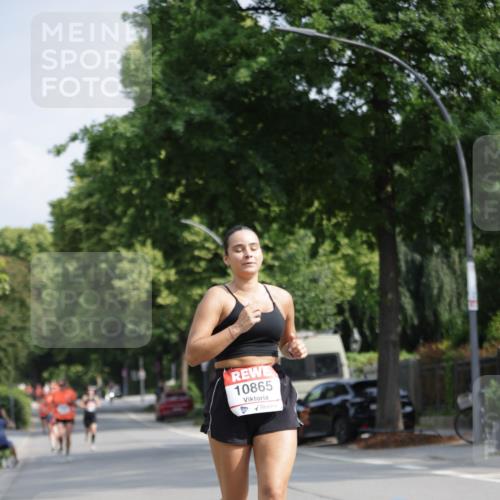 15.06.2025 - REWE Women's Run Jannik Wohlers http://msf.ph/oto/7942720 15.06.2025 08:46:49 Laufen 10865 meine-sportfotos.de