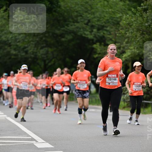 15.06.2025 - REWE Women's Run Dr. Thomas Lammeyer http://msf.ph/oto/7942728 15.06.2025 09:21:47 Laufen 10427, 10166, 10634 meine-sportfotos.de