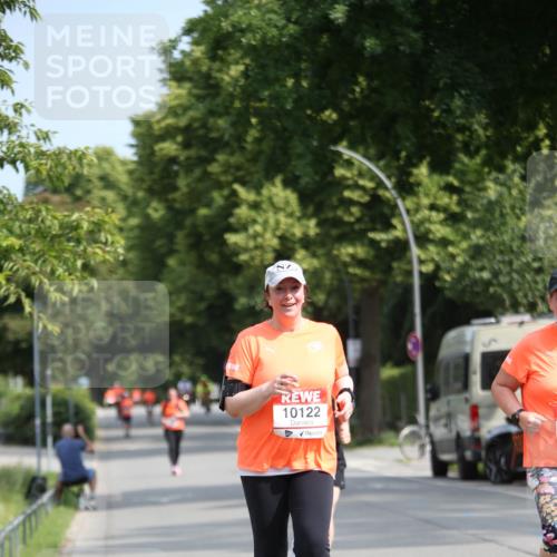 15.06.2025 - REWE Women's Run Jannik Wohlers http://msf.ph/oto/7942731 15.06.2025 10:00:55 Laufen 10122 meine-sportfotos.de