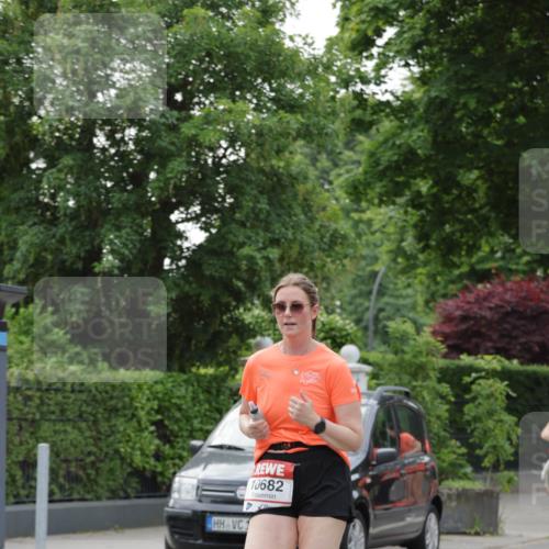 15.06.2025 - REWE Women's Run Jannik Wohlers http://msf.ph/oto/7942783 15.06.2025 08:28:44 Laufen 1, 10682 meine-sportfotos.de