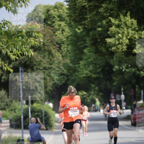 15.06.2025 - REWE Women's Run Jannik Wohlers http://msf.ph/oto/7942795 15.06.2025 08:46:53 Laufen 10060 meine-sportfotos.de