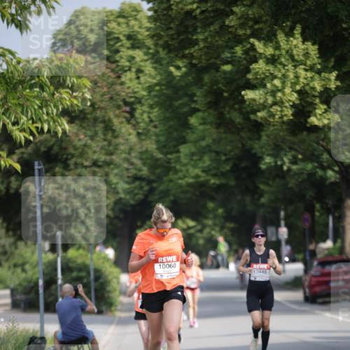 15.06.2025 - REWE Women's Run Jannik Wohlers http://msf.ph/oto/7942798 15.06.2025 08:46:53 Laufen 10060 meine-sportfotos.de