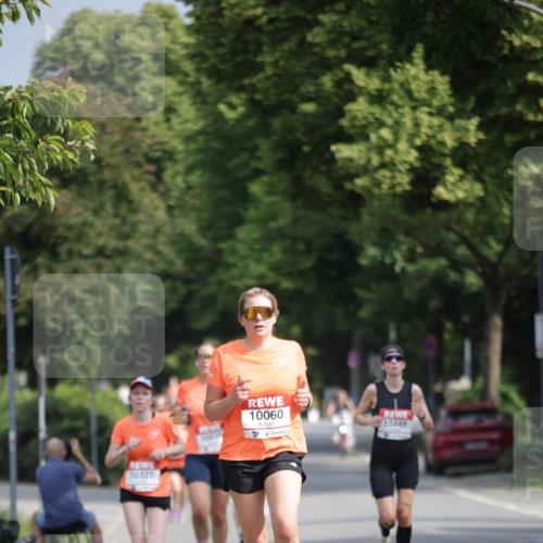 15.06.2025 - REWE Women's Run Jannik Wohlers http://msf.ph/oto/7942835 15.06.2025 08:46:55 Laufen 10060, 10449 meine-sportfotos.de