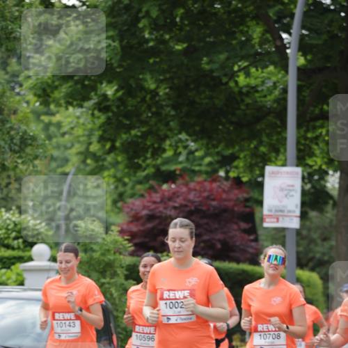 15.06.2025 - REWE Women's Run Jannik Wohlers http://msf.ph/oto/7942872 15.06.2025 08:28:47 Laufen 10143, 10596, 1002, 10708 meine-sportfotos.de
