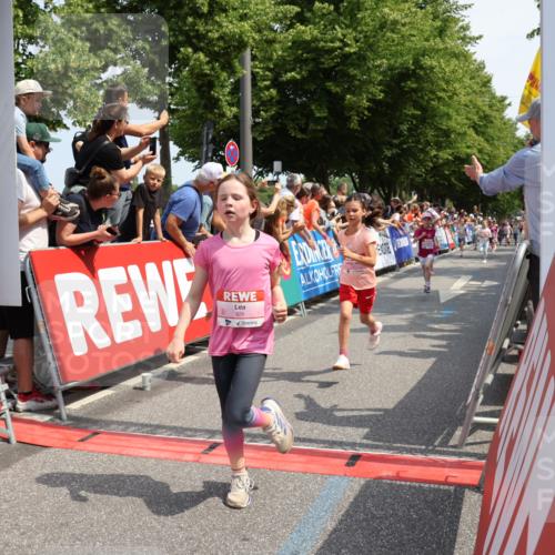 15.06.2025 - REWE Women's Run Strokosch-Dieckow http://msf.ph/oto/7942877 15.06.2025 11:35:19 Ziel 112, 115, 118, 128, 161, 170, 201, 211, 225, 261, 273, 309, 313 meine-sportfotos.de