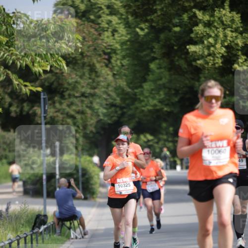 15.06.2025 - REWE Women's Run Jannik Wohlers http://msf.ph/oto/7942902 15.06.2025 08:46:56 Laufen 10325, 10060 meine-sportfotos.de