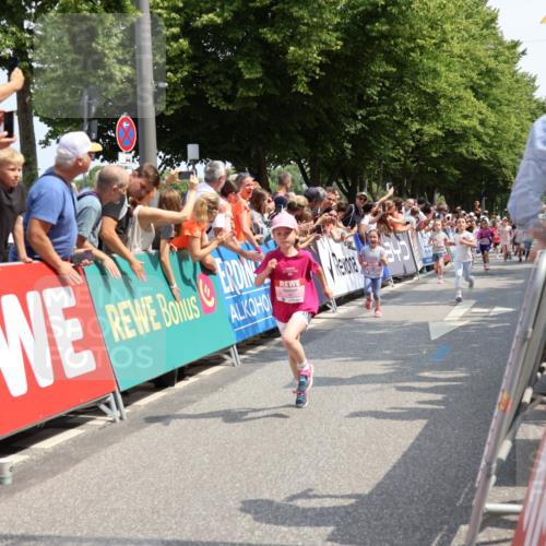 15.06.2025 - REWE Women's Run Strokosch-Dieckow http://msf.ph/oto/7942909 15.06.2025 11:35:20 Ziel 112, 115, 118, 128, 161, 170, 201, 211, 220, 225, 261, 309, 313 meine-sportfotos.de