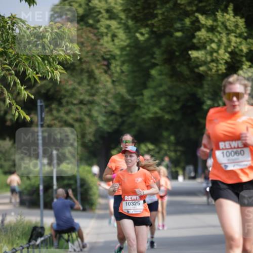 15.06.2025 - REWE Women's Run Jannik Wohlers http://msf.ph/oto/7942935 15.06.2025 08:46:57 Laufen 10325, 10060 meine-sportfotos.de