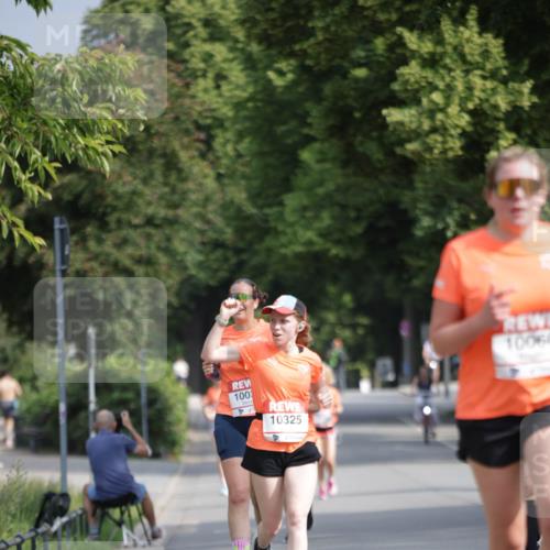 15.06.2025 - REWE Women's Run Jannik Wohlers http://msf.ph/oto/7942958 15.06.2025 08:46:57 Laufen 100, 10325, 10060 meine-sportfotos.de