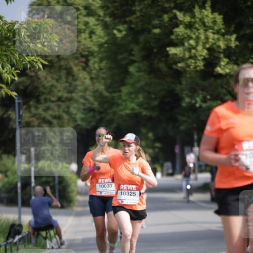15.06.2025 - REWE Women's Run Jannik Wohlers http://msf.ph/oto/7942974 15.06.2025 08:46:57 Laufen 10030, 10325, 10 meine-sportfotos.de