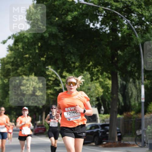 15.06.2025 - REWE Women's Run Jannik Wohlers http://msf.ph/oto/7942984 15.06.2025 08:46:58 Laufen 10066 meine-sportfotos.de
