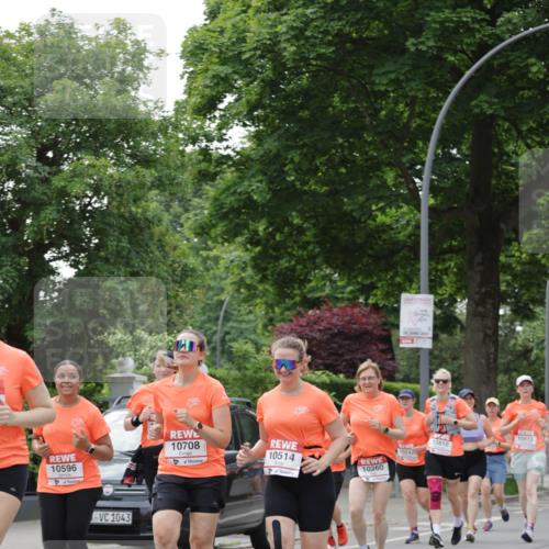 15.06.2025 - REWE Women's Run Jannik Wohlers http://msf.ph/oto/7943007 15.06.2025 08:28:49 Laufen 10596, 1043, 10708, 10514, 10613, 10810, 10242, 10260 meine-sportfotos.de
