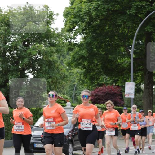 15.06.2025 - REWE Women's Run Jannik Wohlers http://msf.ph/oto/7943026 15.06.2025 08:28:50 Laufen 500, 10242, 10810, 1035, 10260, 10596, 10708, 10514 meine-sportfotos.de