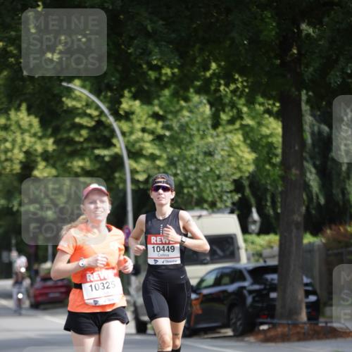 15.06.2025 - REWE Women's Run Jannik Wohlers http://msf.ph/oto/7943035 15.06.2025 08:47:00 Laufen 10325, 10449 meine-sportfotos.de