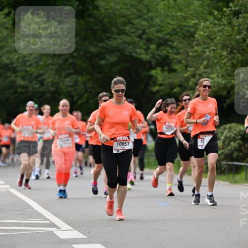 15.06.2025 - REWE Women's Run Dr. Thomas Lammeyer http://msf.ph/oto/7943053 15.06.2025 09:21:54 Laufen 10228, 10657 meine-sportfotos.de